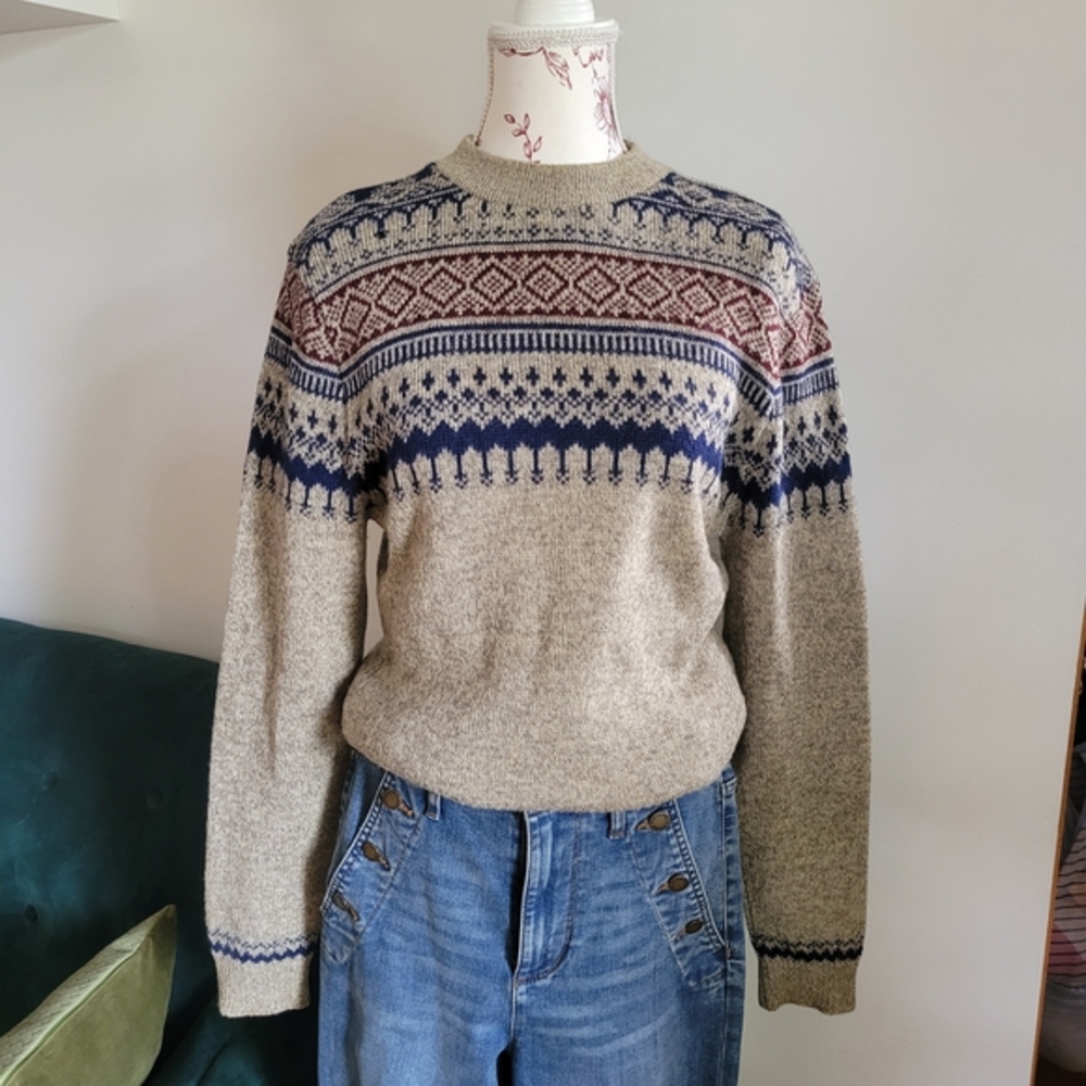 Vintage unisex 100% pure wool winter sweater by Minona Knits Size S
